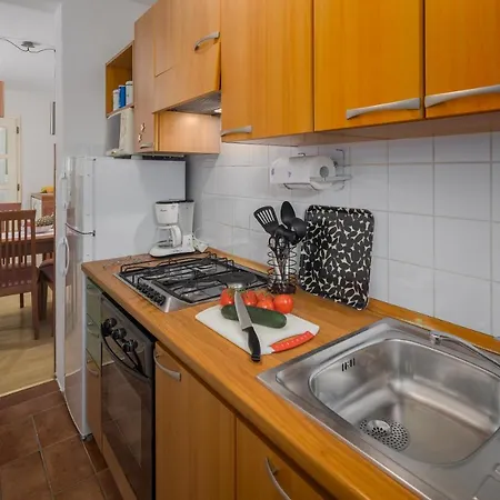 Kukci Apartment Apartamento *